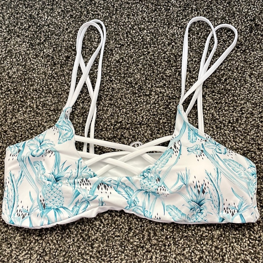 TiniBikini Floral Print Size L Bikini Top